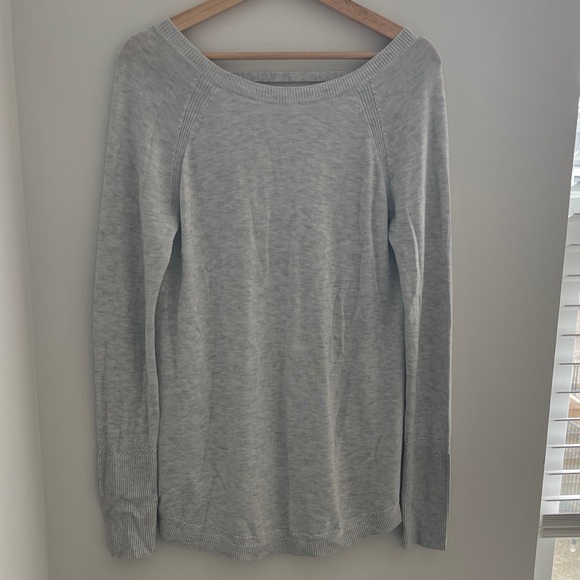 lululemon athletica Light Gray Long Sleeve backless Sweater - Picture 8 of 10